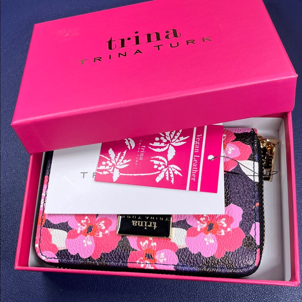 TRINA TURK "All Over Narcissus" zip-around vegan leather wallet NWT/NIB - Picture 8 of 8